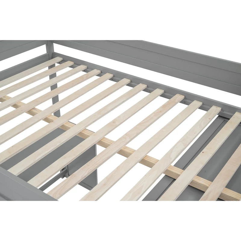 Letto a soppalco in legno per una piazza e mezza con armadi e scrivania con 2 cassetti e mobiletto