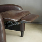 Poltrona Accento Plait in Pelle Intrecciata Cognac con Struttura in Legno Teak Naturale