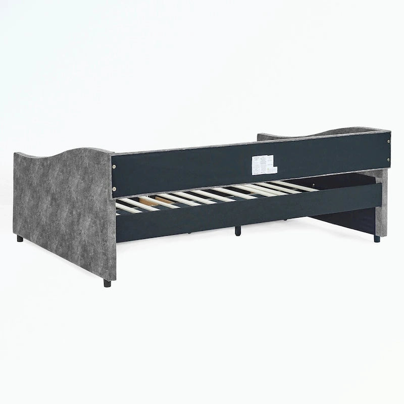 Divano letto imbottito in tufting a grandezza naturale con cassetti